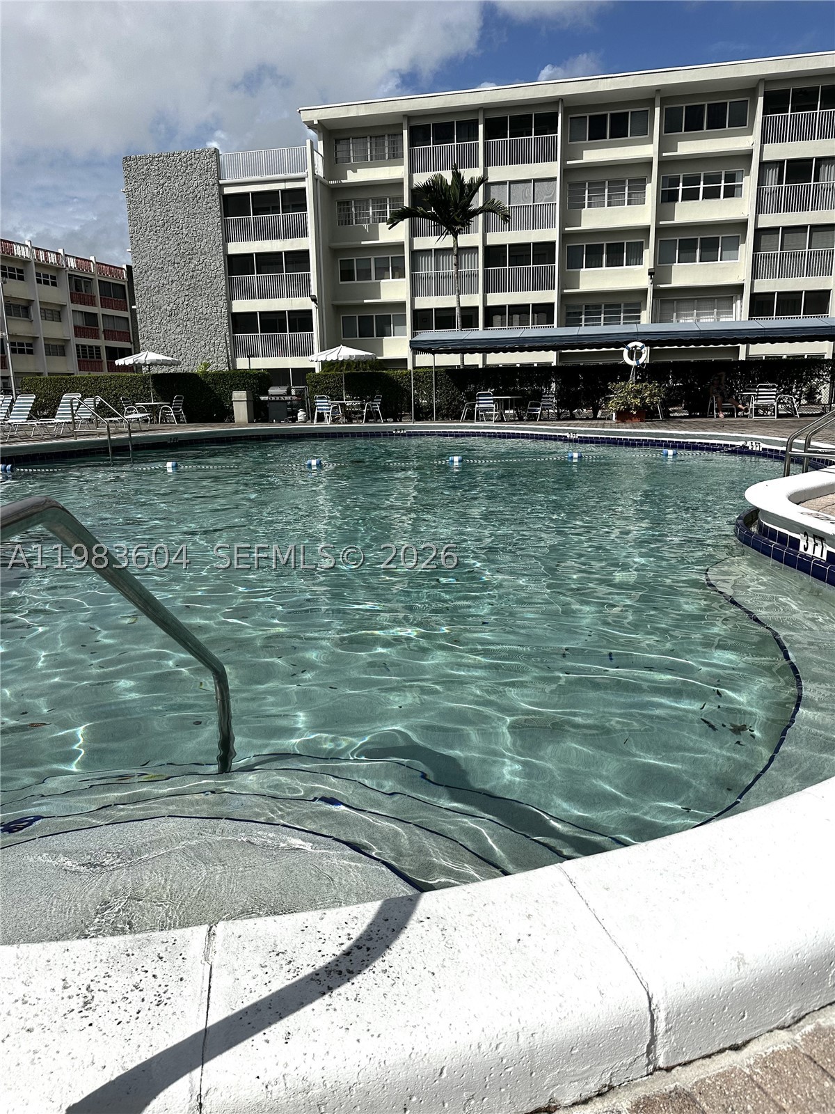 FOURTH GULFSTREAM GARDEN - Residential