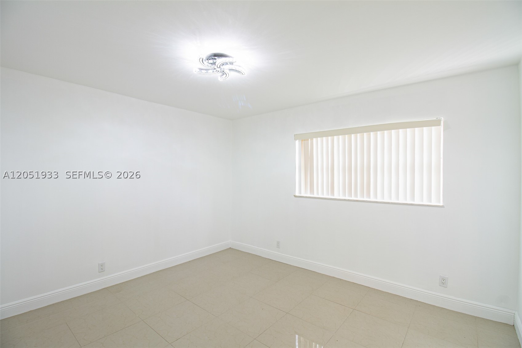 VILLAGE TOWNHOUSES NO TWO - Residential Lease