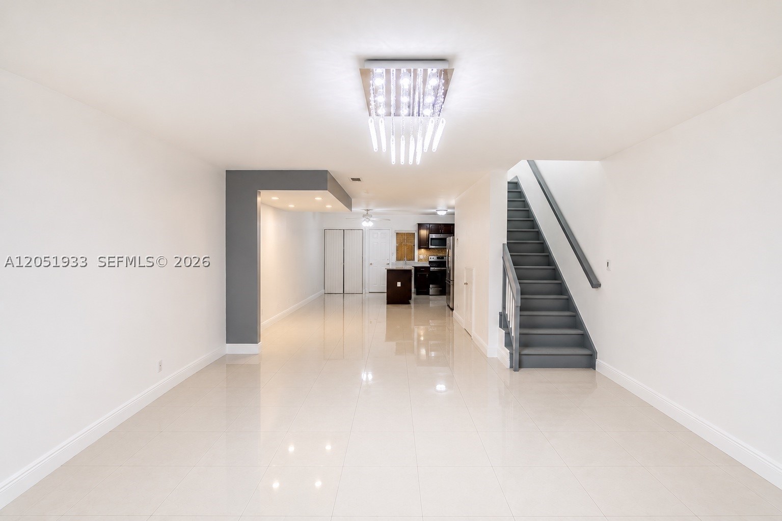 VILLAGE TOWNHOUSES NO TWO - Residential Lease