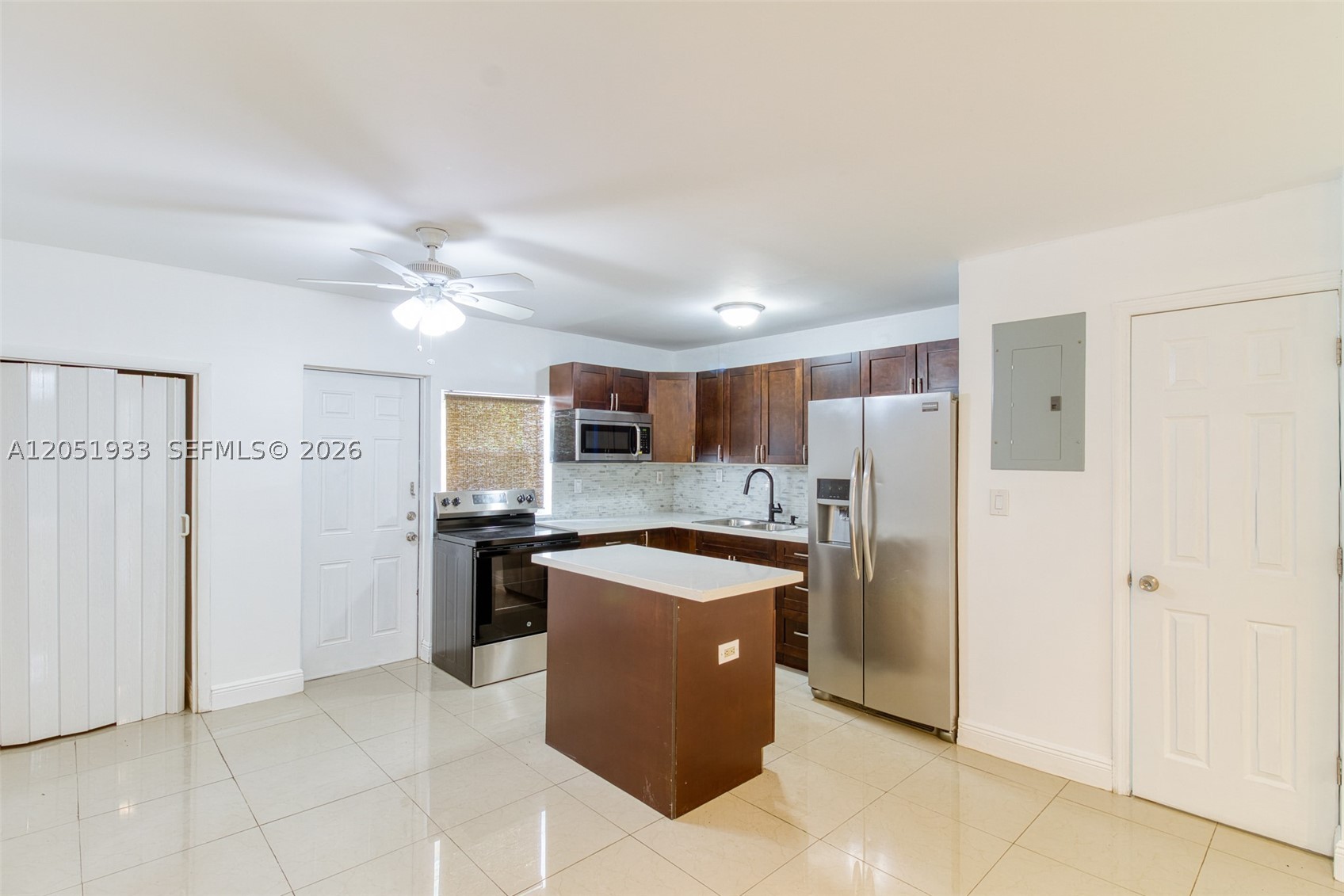 VILLAGE TOWNHOUSES NO TWO - Residential Lease