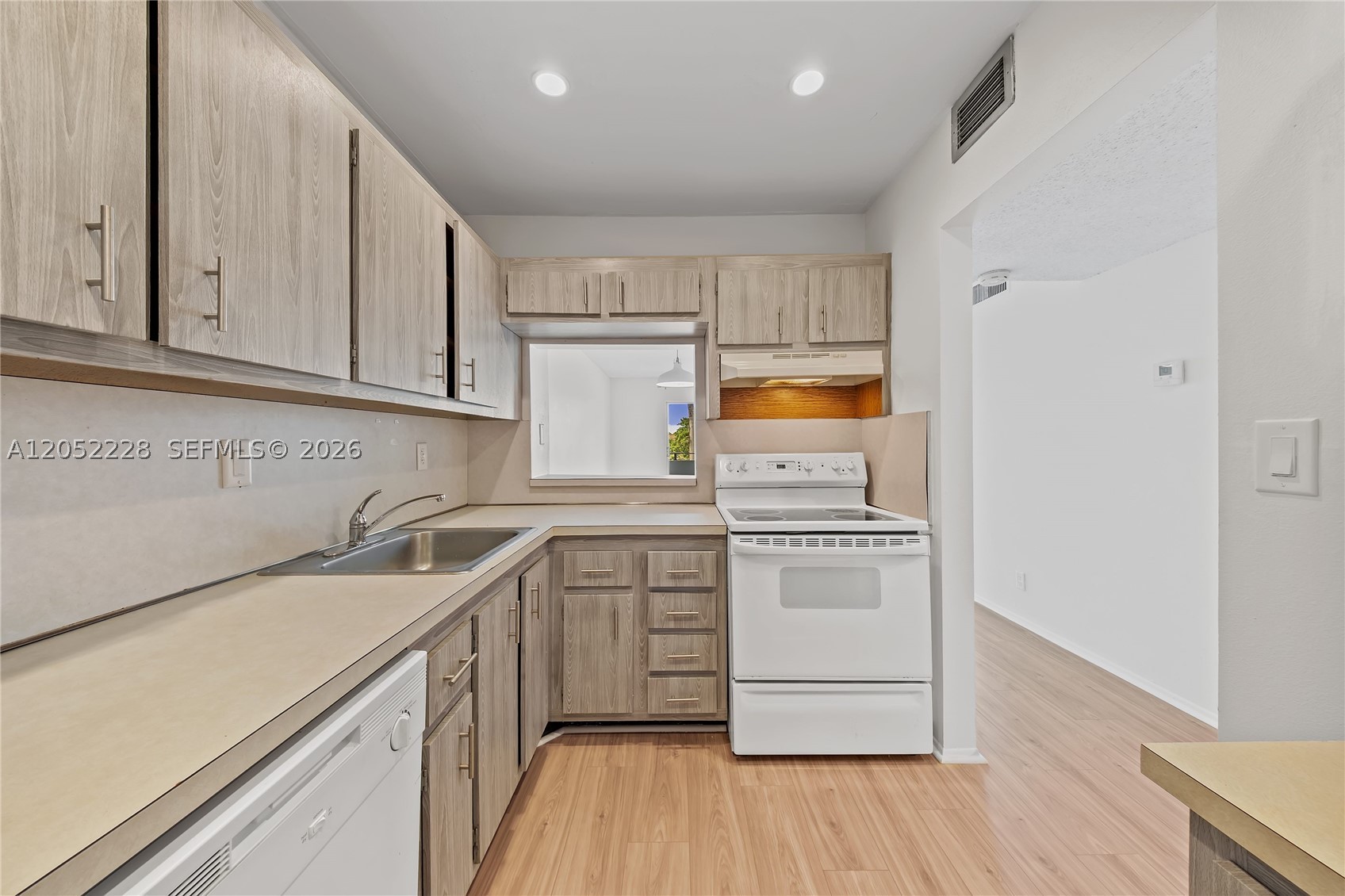CAMINO CIRCLE CONDO - Residential Lease