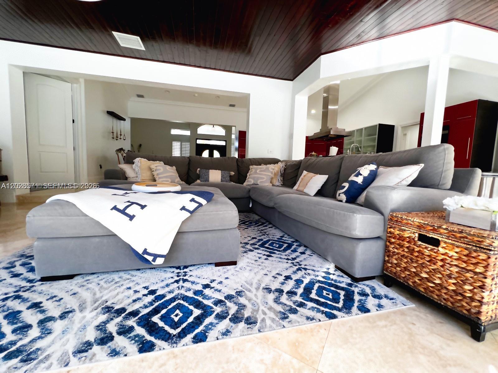 ALLISON ESTATES - Residential Lease