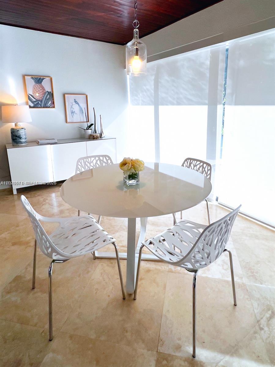 ALLISON ESTATES - Residential Lease