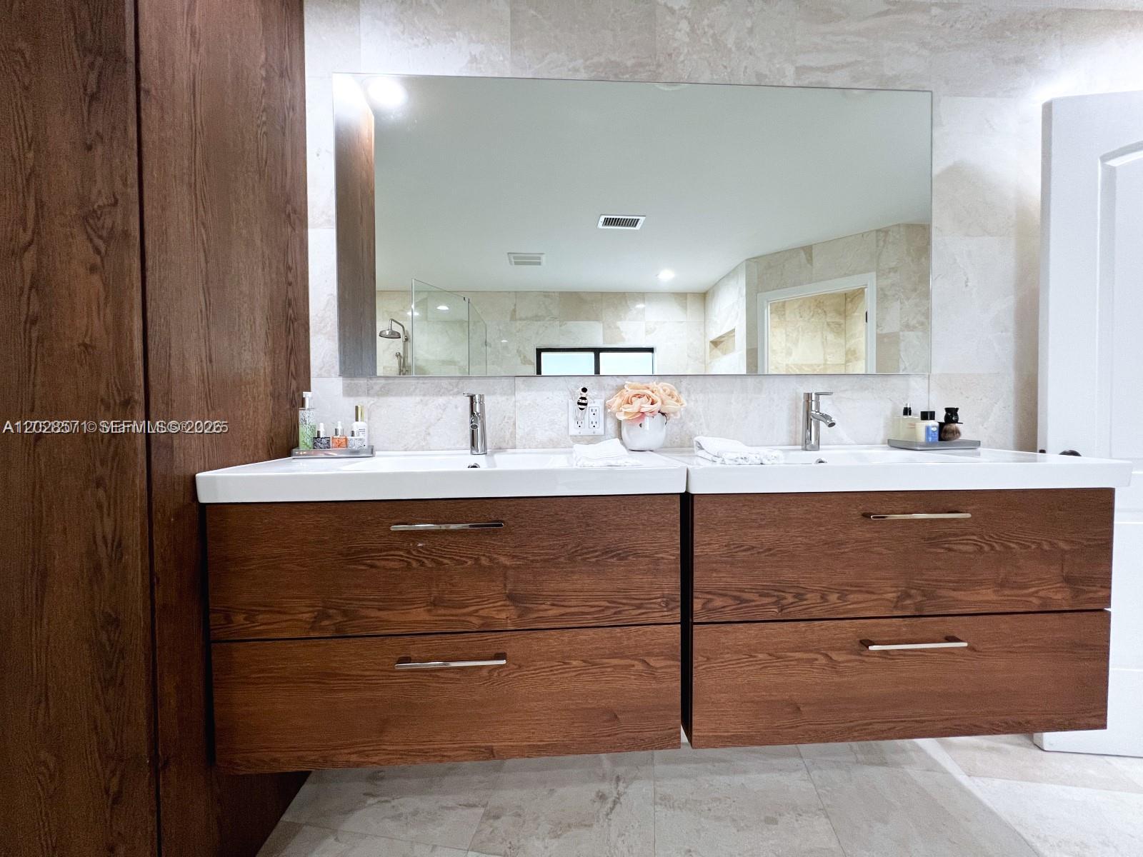 ALLISON ESTATES - Residential Lease