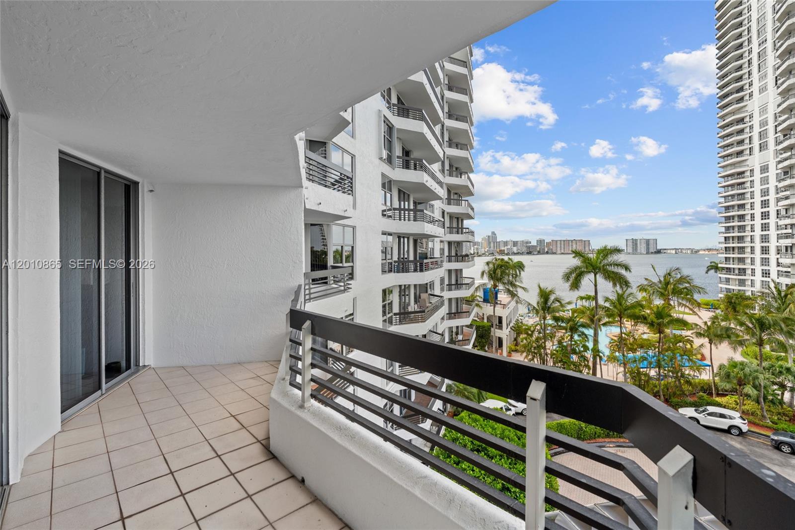 DIRECT WATER VIEWS FROM BALCONY! AMAZING 1 BEDROOM APARTMENT AT MYSTIC POINTE, BUILDING WITH SWIMMING POOL, GYM, TENNIS COURTS, PICKLEBALL COURTS, LIBRARY AND MORE. 

5 MINUTES FROM SUNNY ISLES BEACH AND WALKING DISTANCE TO AVENTURA MALL.

UNIT IN EXCELLENT CONDITIONS, READY TO MOVE-IN OR RENT FROM DAY ONE. 

Enjoy stunning bay views from this bright and spacious 1-bedroom, 1-bath residence at Mystic Pointe. This well-maintained unit features an open layout, abundant natural light, and sleek white polished porcelain tile flooring throughout. Resort-style living with top-tier amenities including a waterfront swimming pool, state-of-the-art fitness center, tennis and pickleball courts, mini market, EV charging stations, and a children’s playground. Ideally located just a 5-minute drive to the beautiful beaches of Sunny Isles Beach, and within walking distance to Aventura Mall and the scenic Turnberry Isle Miami Golf Course.