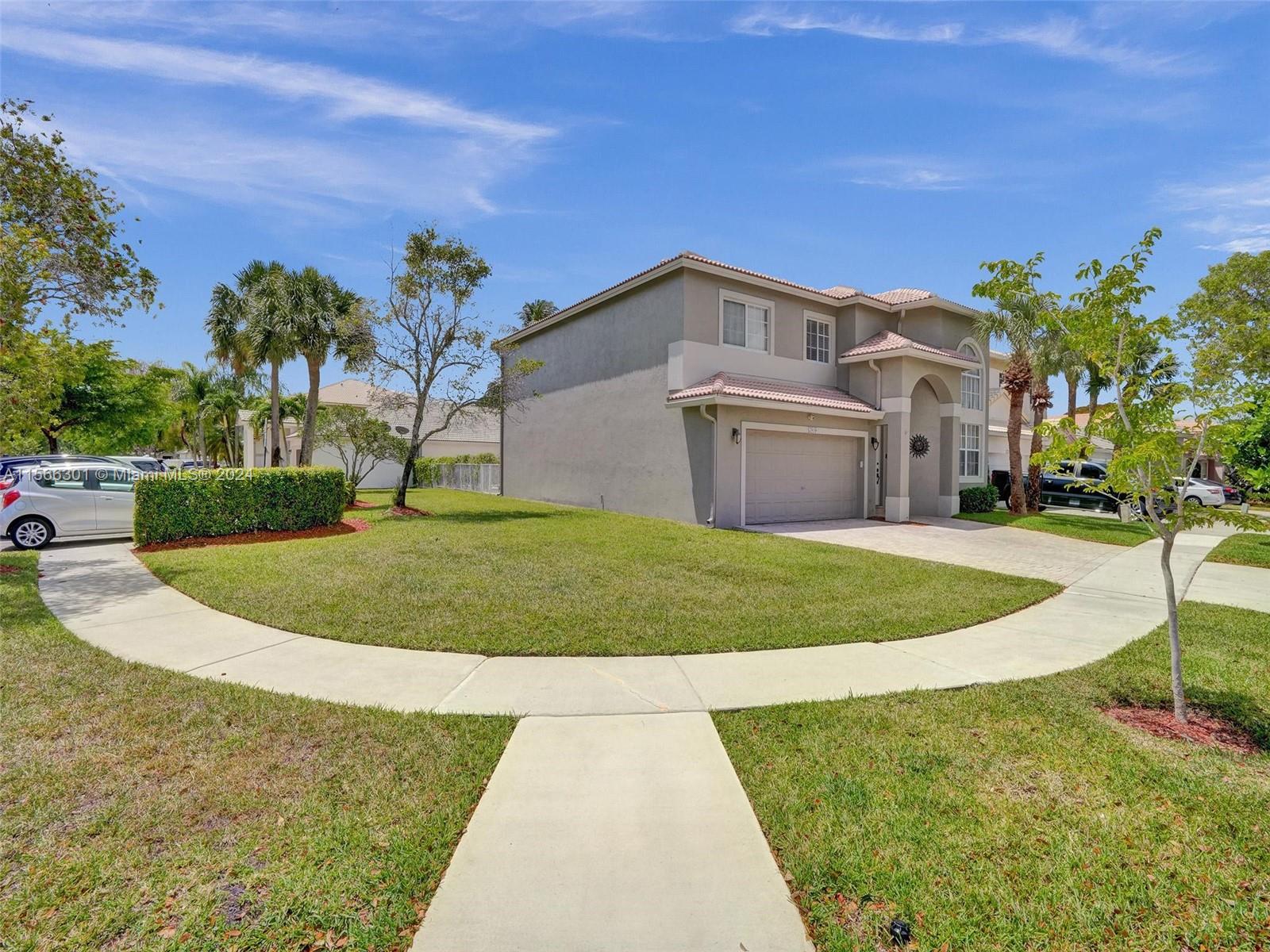 PEMBROKE ISLES 1 - Residential