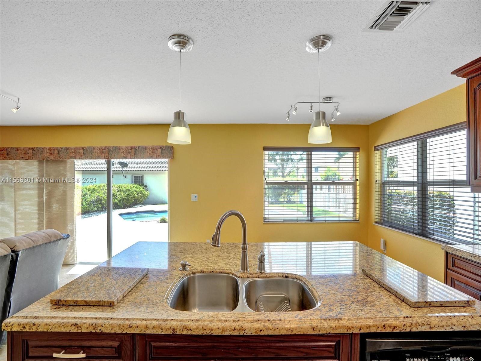 PEMBROKE ISLES 1 - Residential