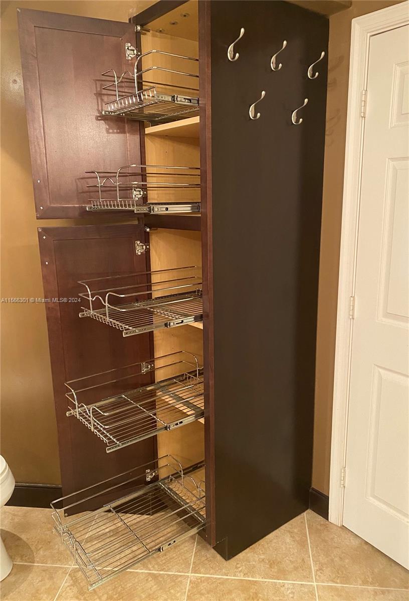 PEMBROKE ISLES 1 - Residential