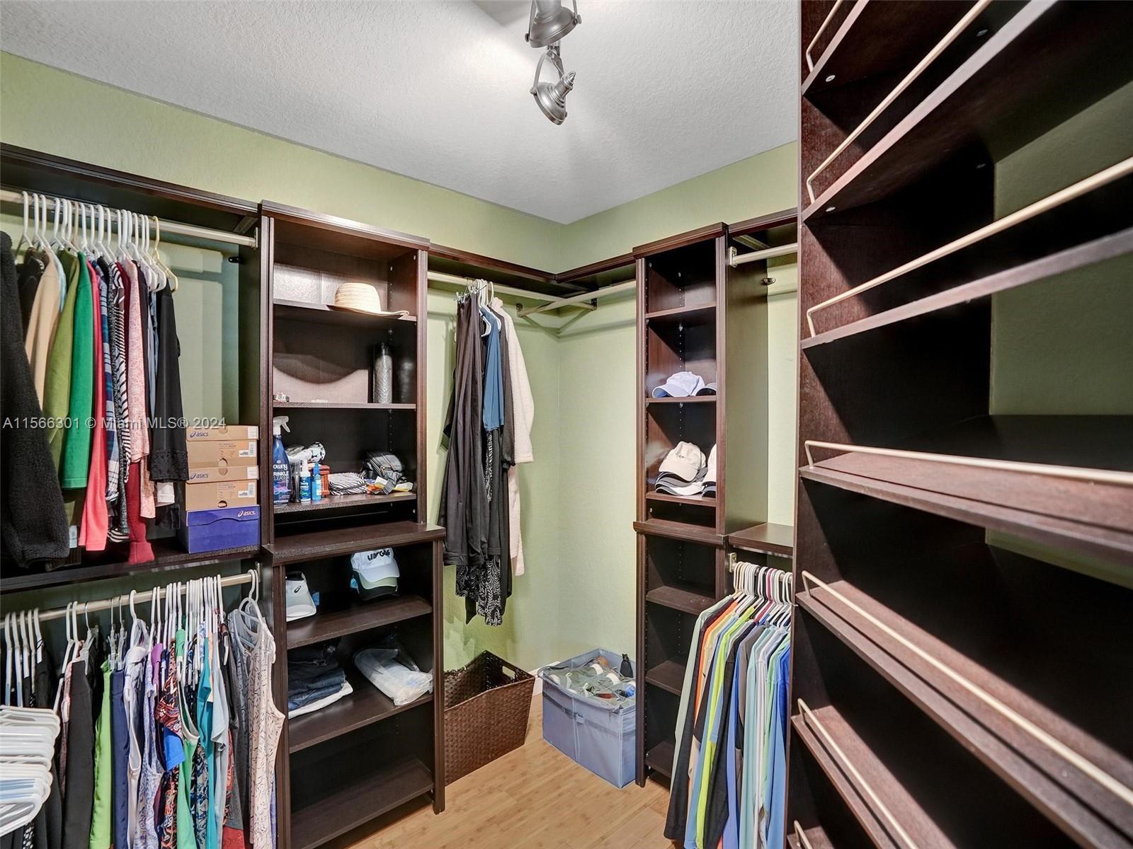PEMBROKE ISLES 1 - Residential