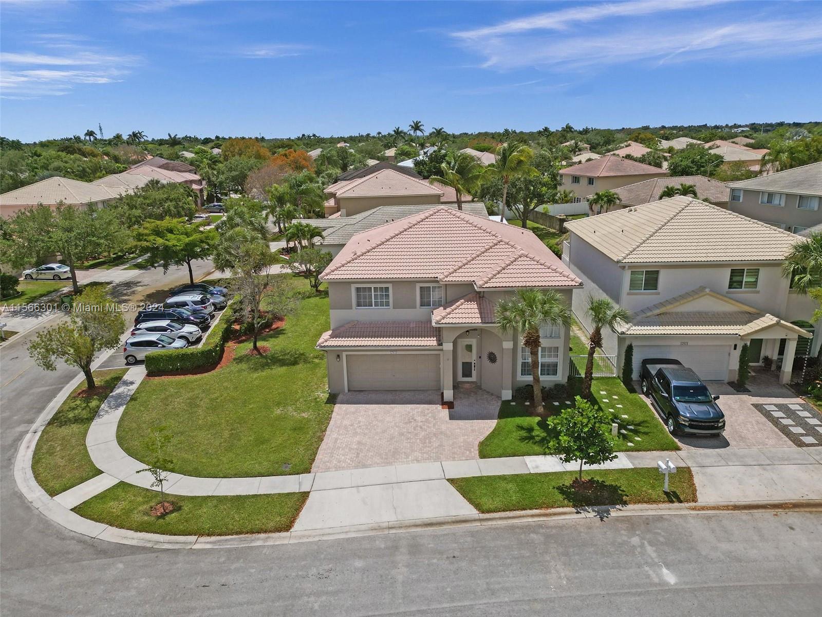 PEMBROKE ISLES 1 - Residential