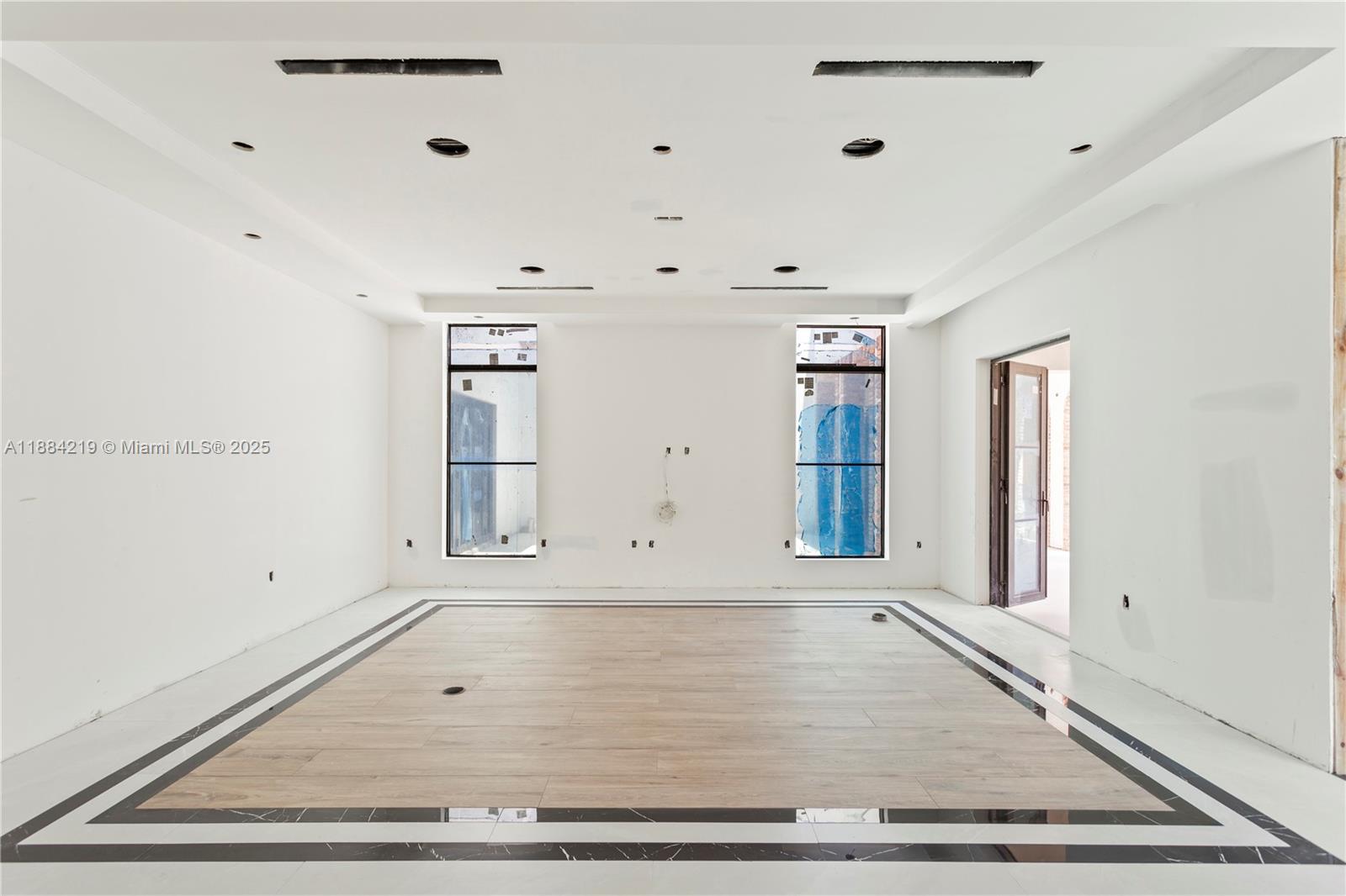 NORTH PINECREST - Residential