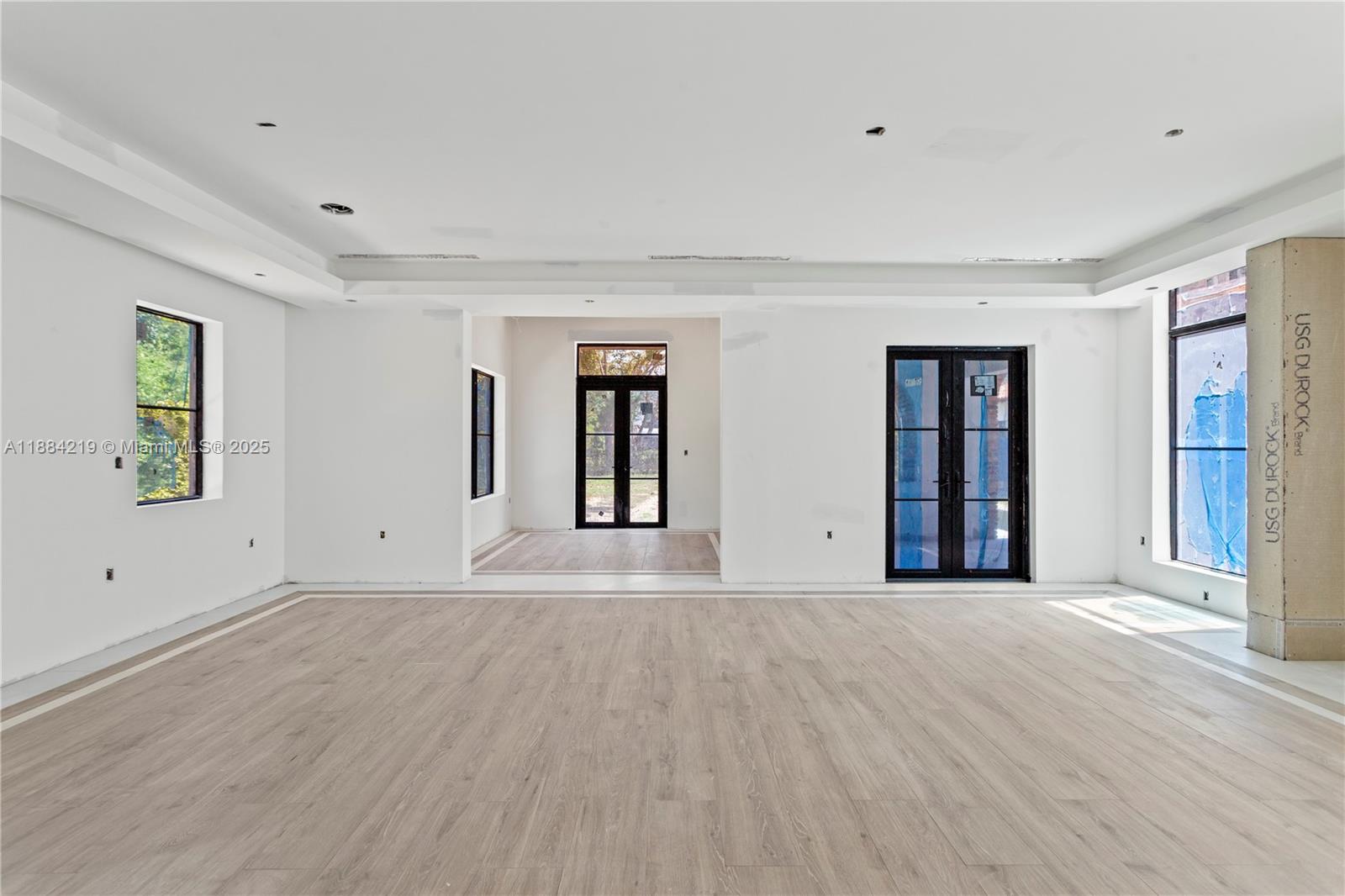 NORTH PINECREST - Residential