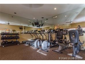 LEXINGTON ON THE GREEN CO - Residential Lease