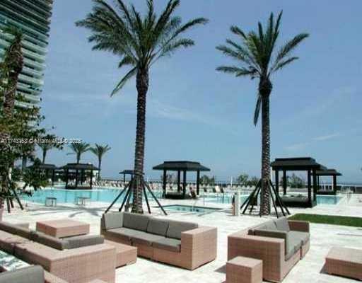 BEACH CLUB II - Residential