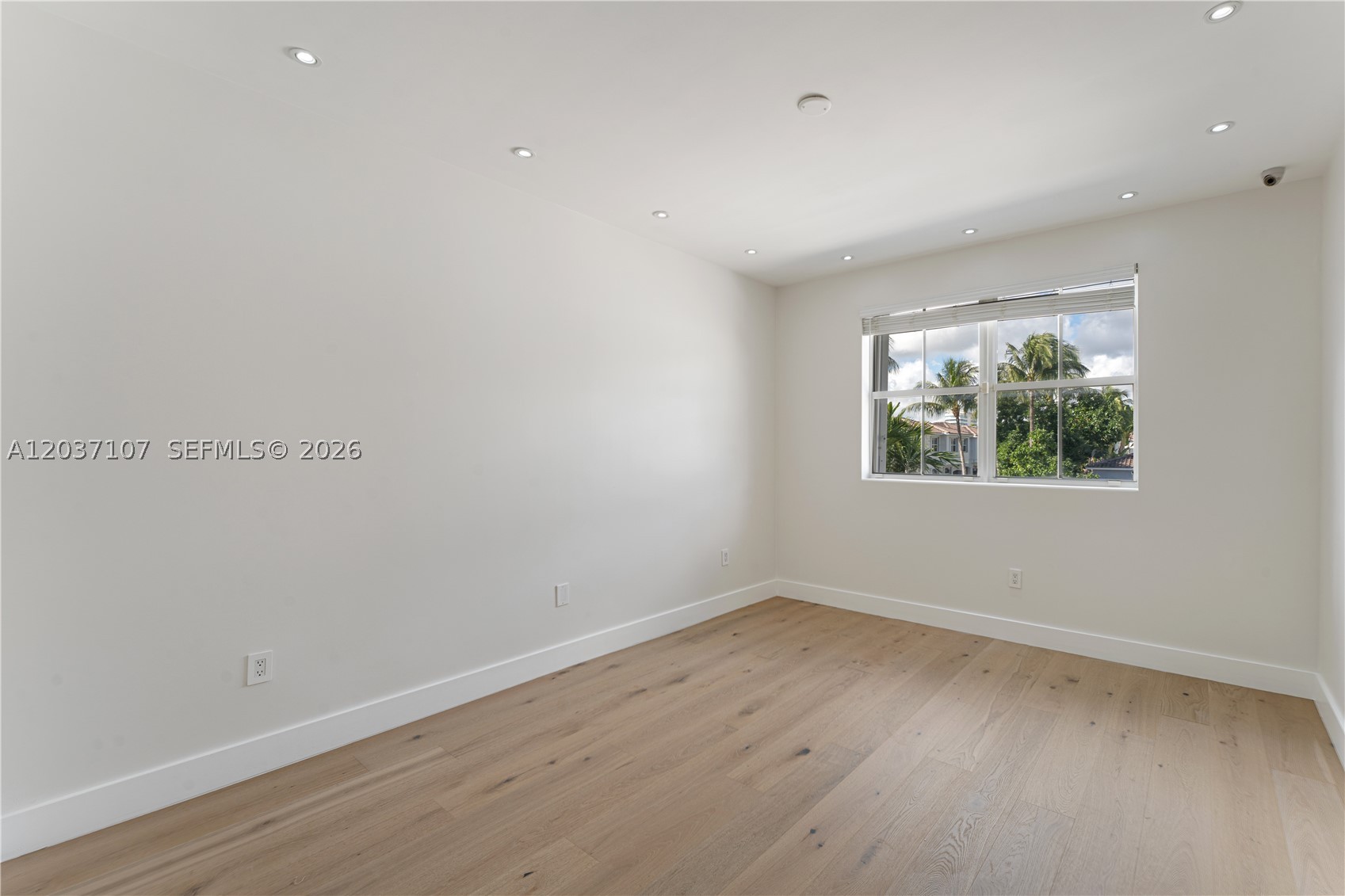 AVENTURA LAKES - PHASE II - Residential