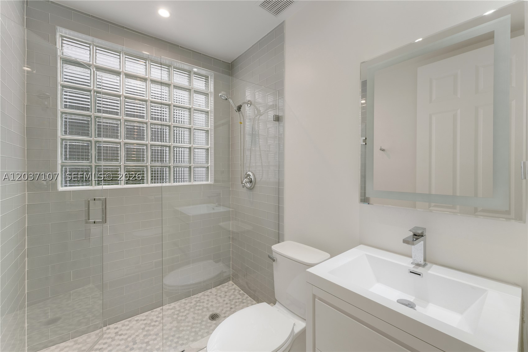 AVENTURA LAKES - PHASE II - Residential