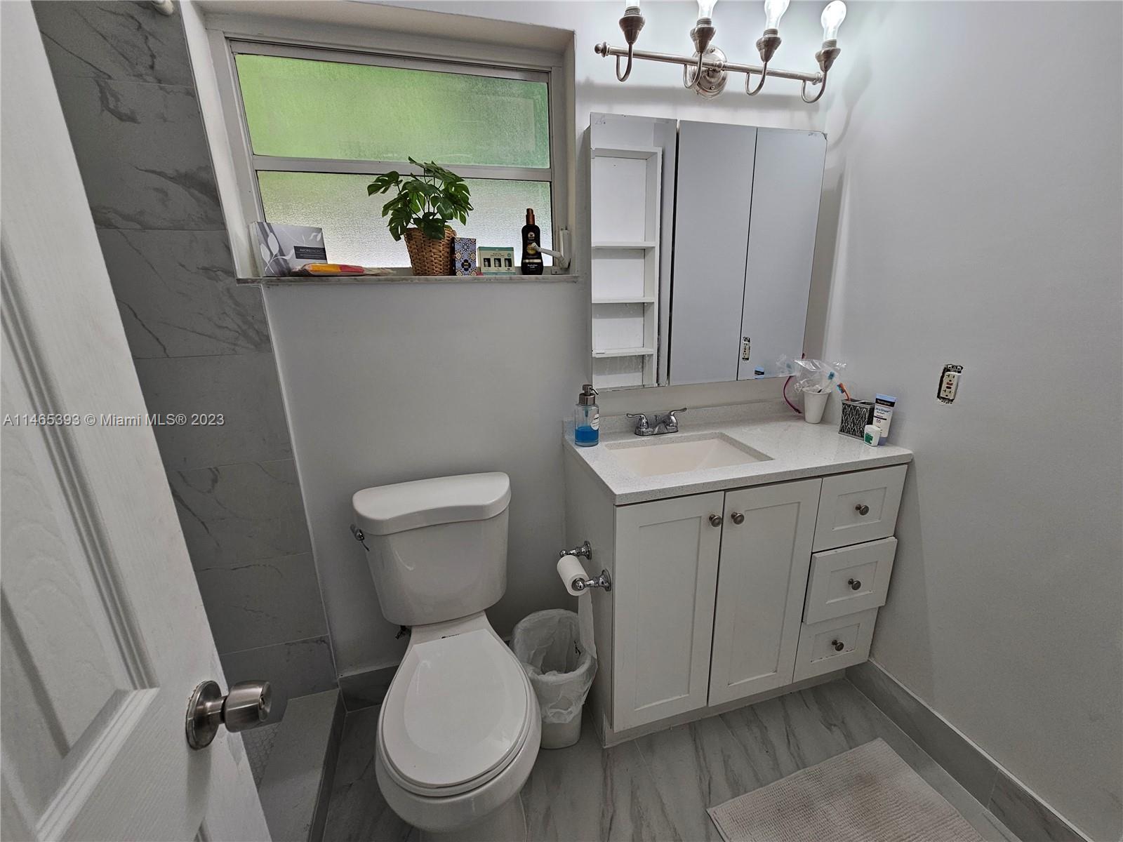 NORTH HOLLYWOOD - Residential Lease