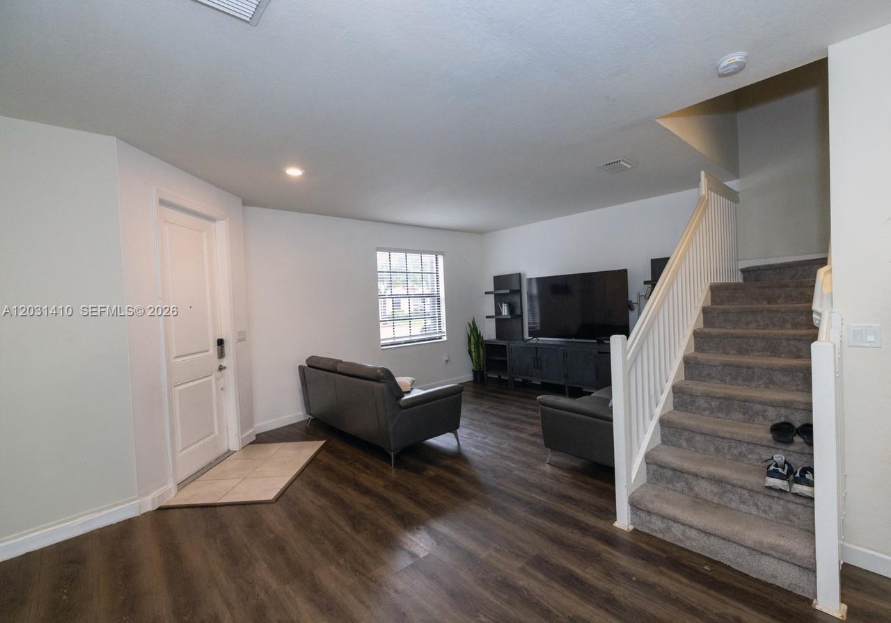 COCO PALM ESTATES - Residential
