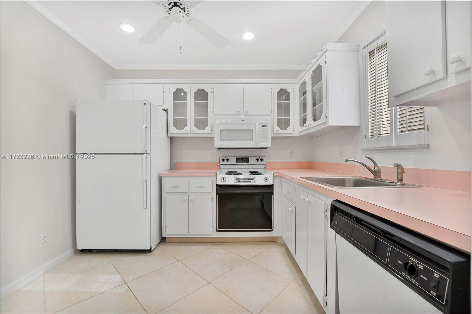 BOUNDBROOK CONDO S - Residential