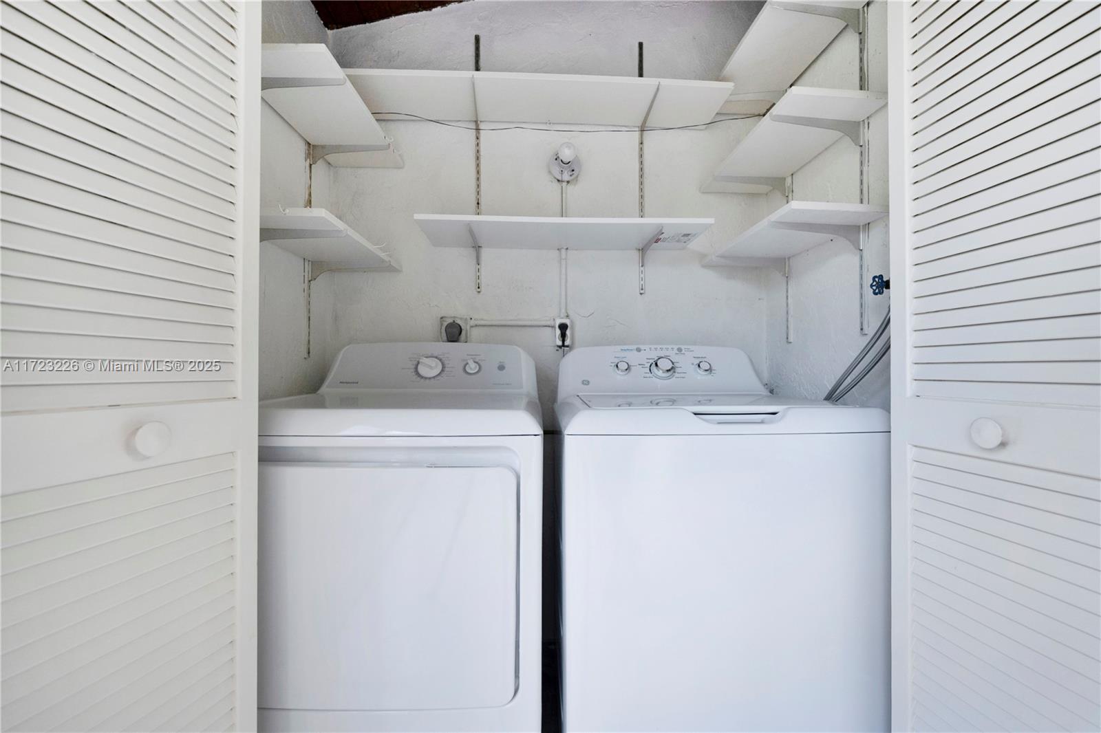 BOUNDBROOK CONDO S - Residential
