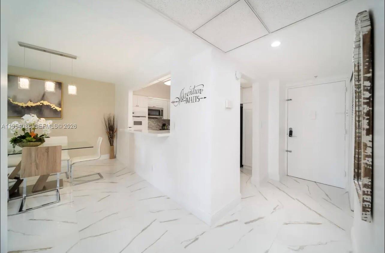 OCEAN RESERVE CONDO - Residential Lease