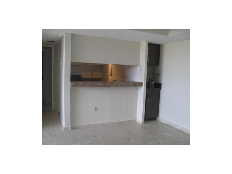PEPPERMILL KENDALE LK'S W - Residential Lease
