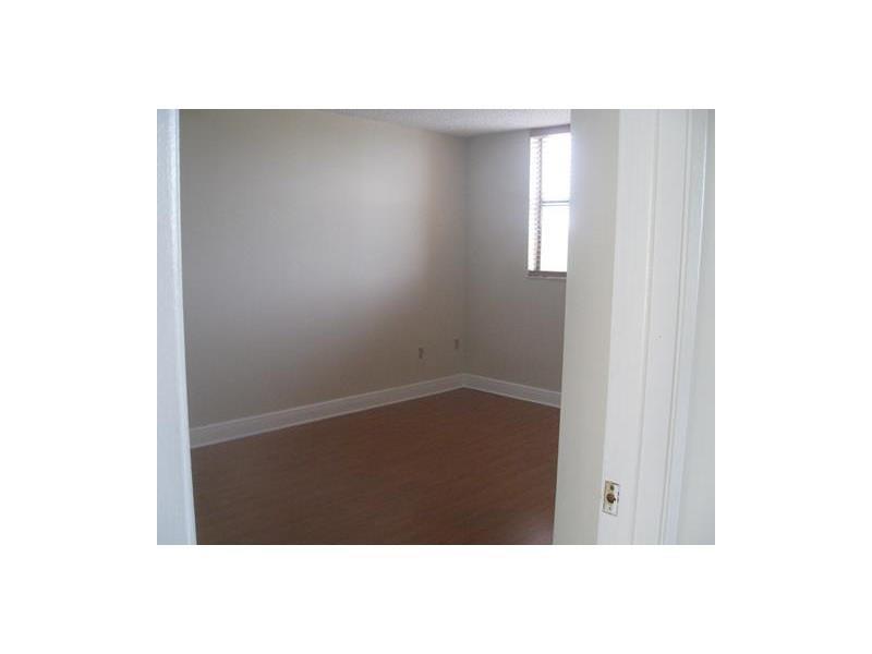 PEPPERMILL KENDALE LK'S W - Residential Lease