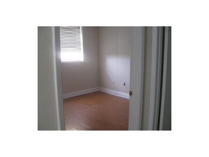 PEPPERMILL KENDALE LK'S W - Residential Lease
