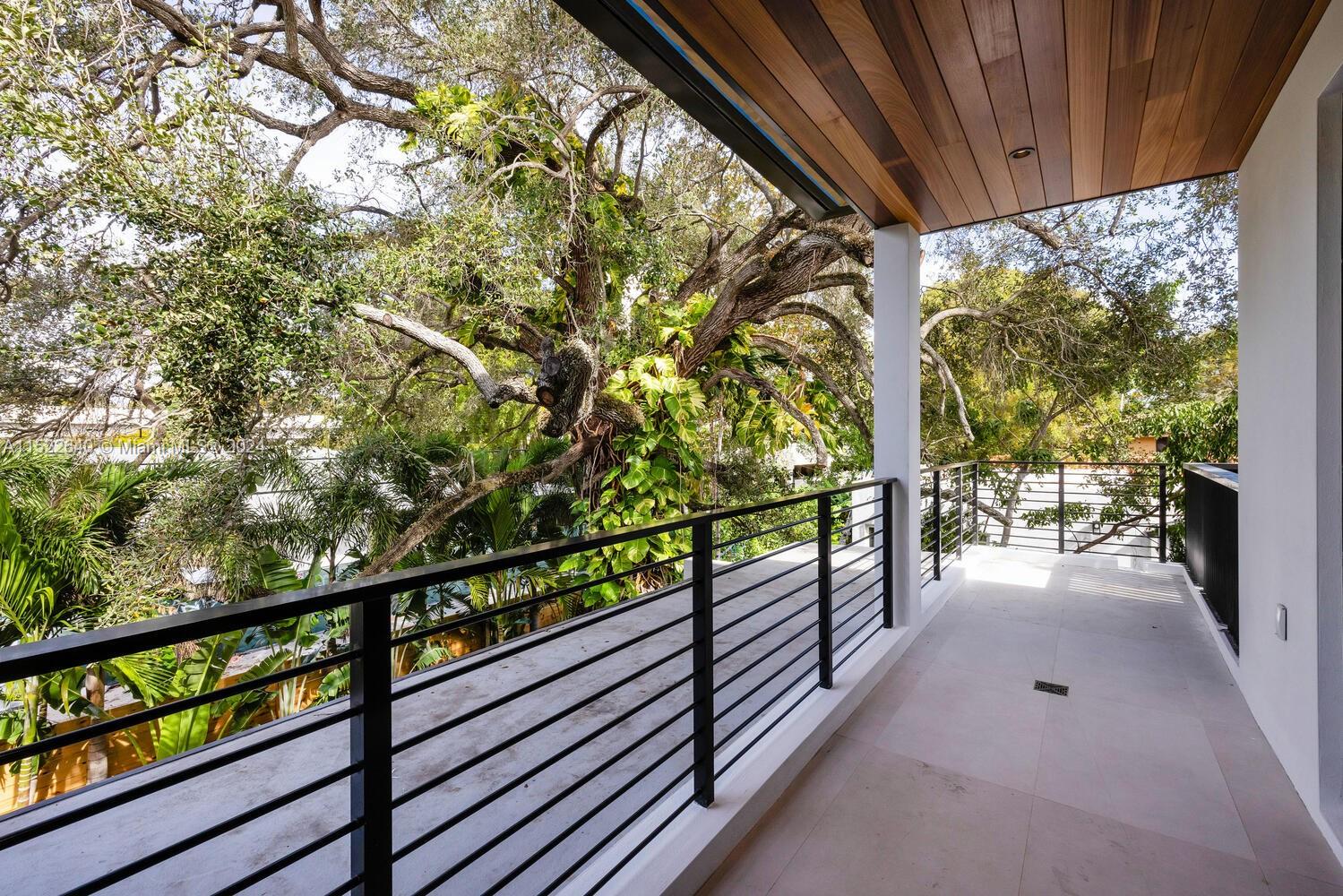 SILVER BLUFF EST SEC C - Residential