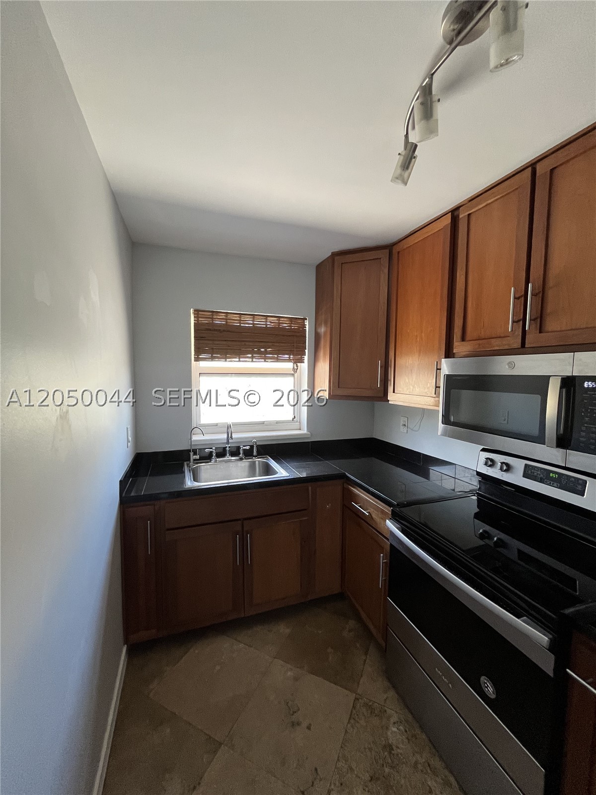 HARBORDALE CONDO - Residential
