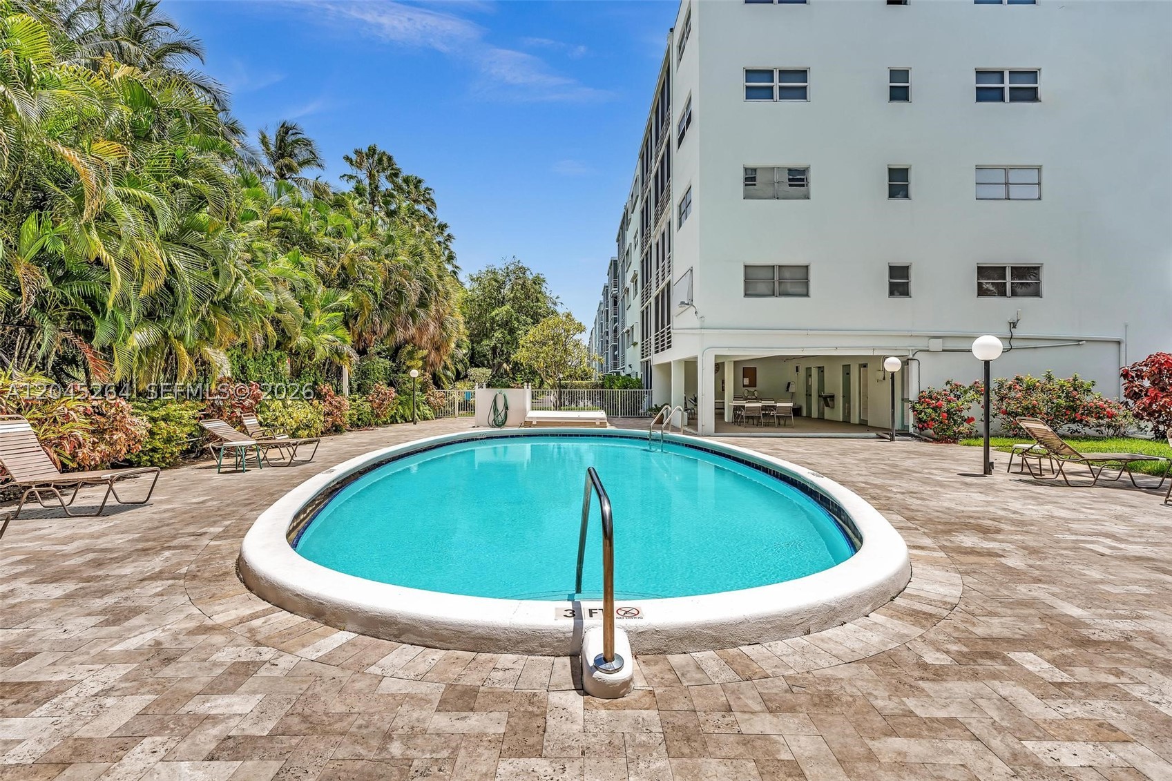 FAIRWAYS NORTH CO-OP - Residential