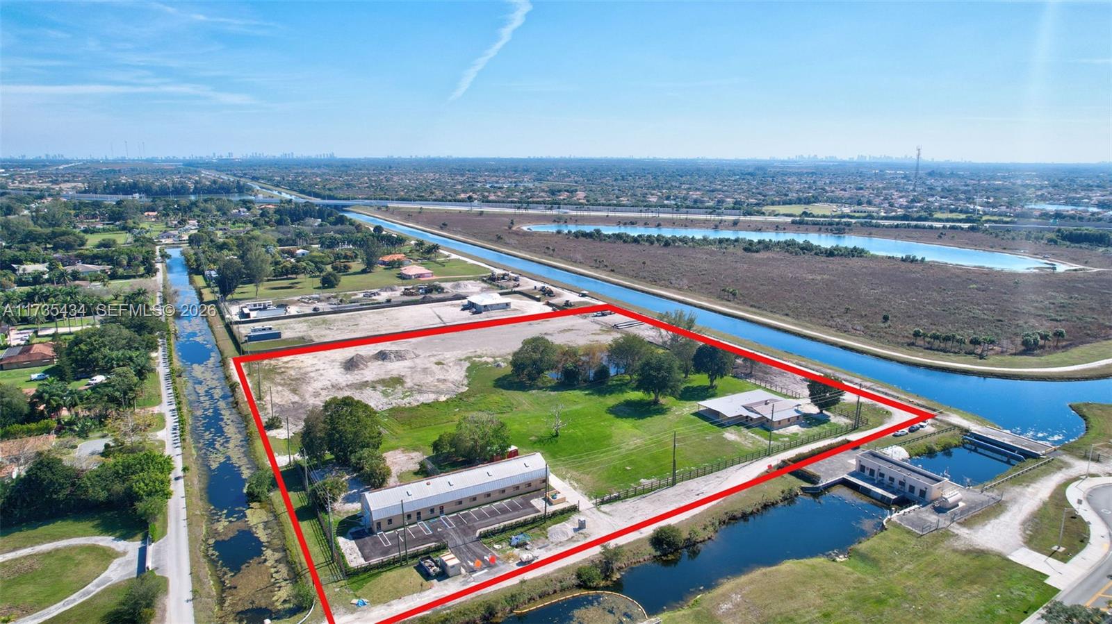 COUNTRY CLUB RANCHES - Land