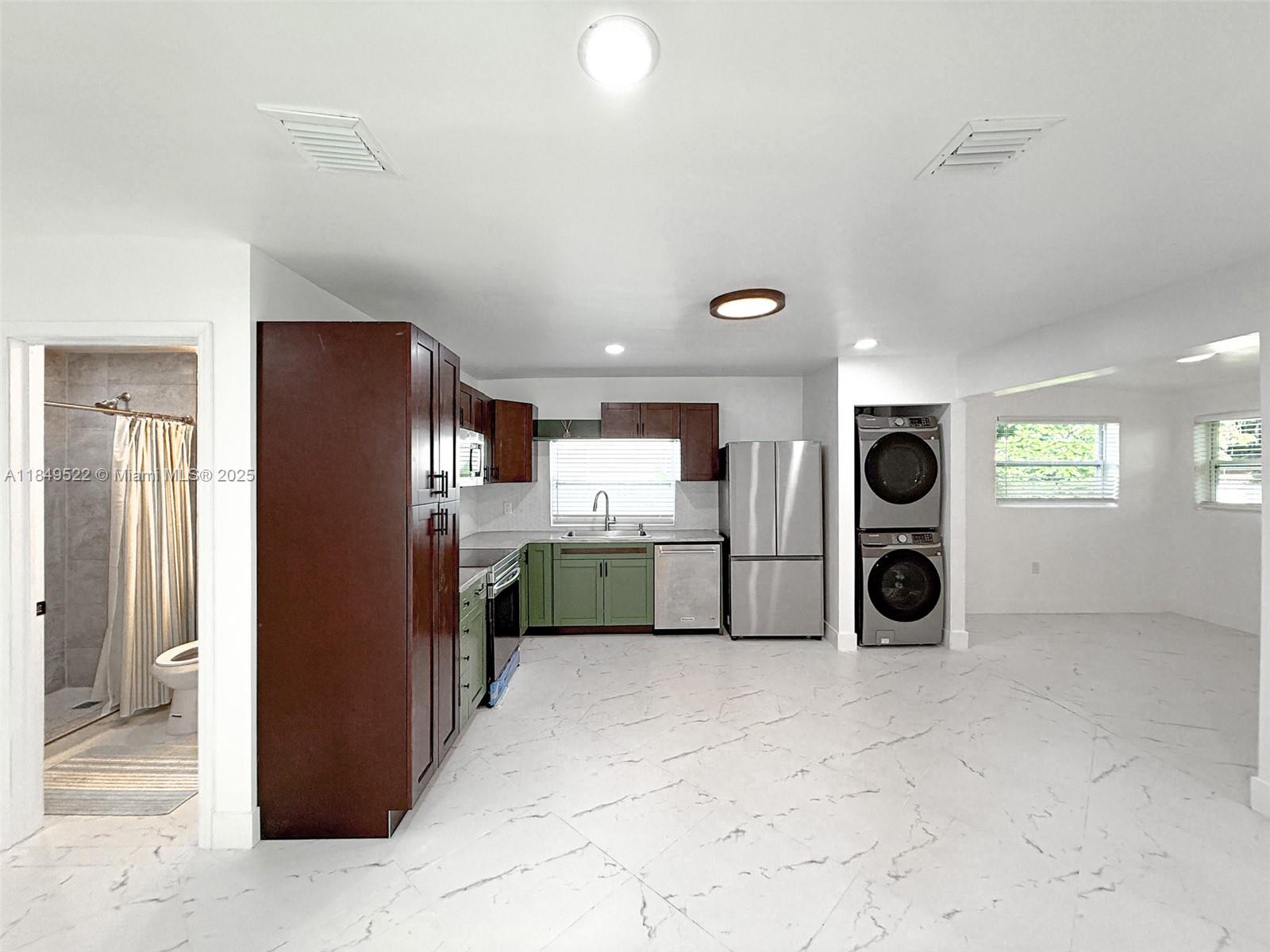 Recently updated 4 bedroom 3 bathroom home centrally located with excellent access to all major highways. Spacious split floor plan layout, tons of natural light and a private back yard. Lovely neighborhood. Schedule a private tour today! Call or text the listing agent for additional details.
