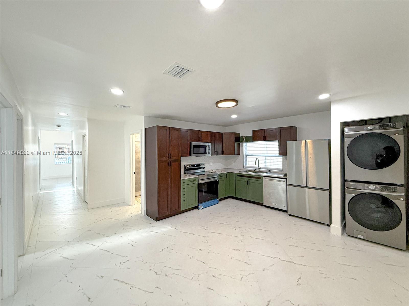 SANTA CLARA SUB - Residential Lease