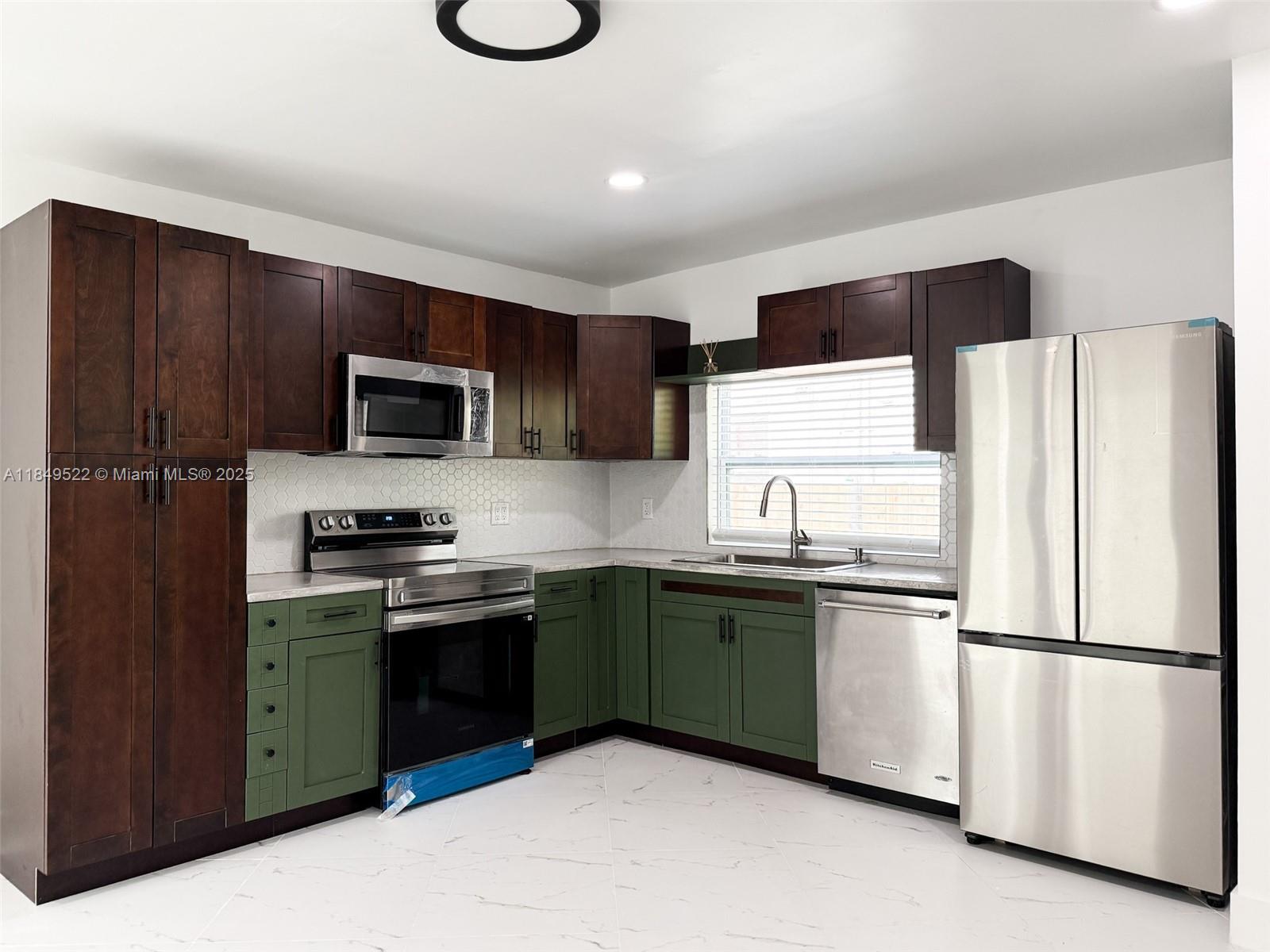 SANTA CLARA SUB - Residential Lease