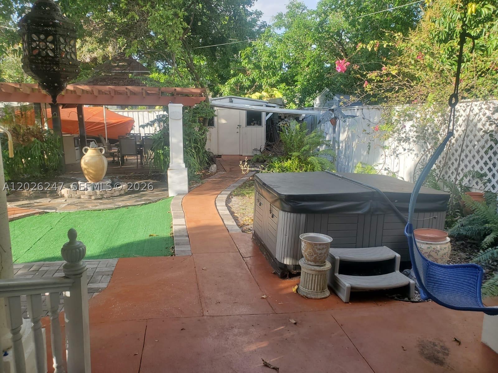 SOUTH HOLLYWOOD AMD PLAT - Residential Lease