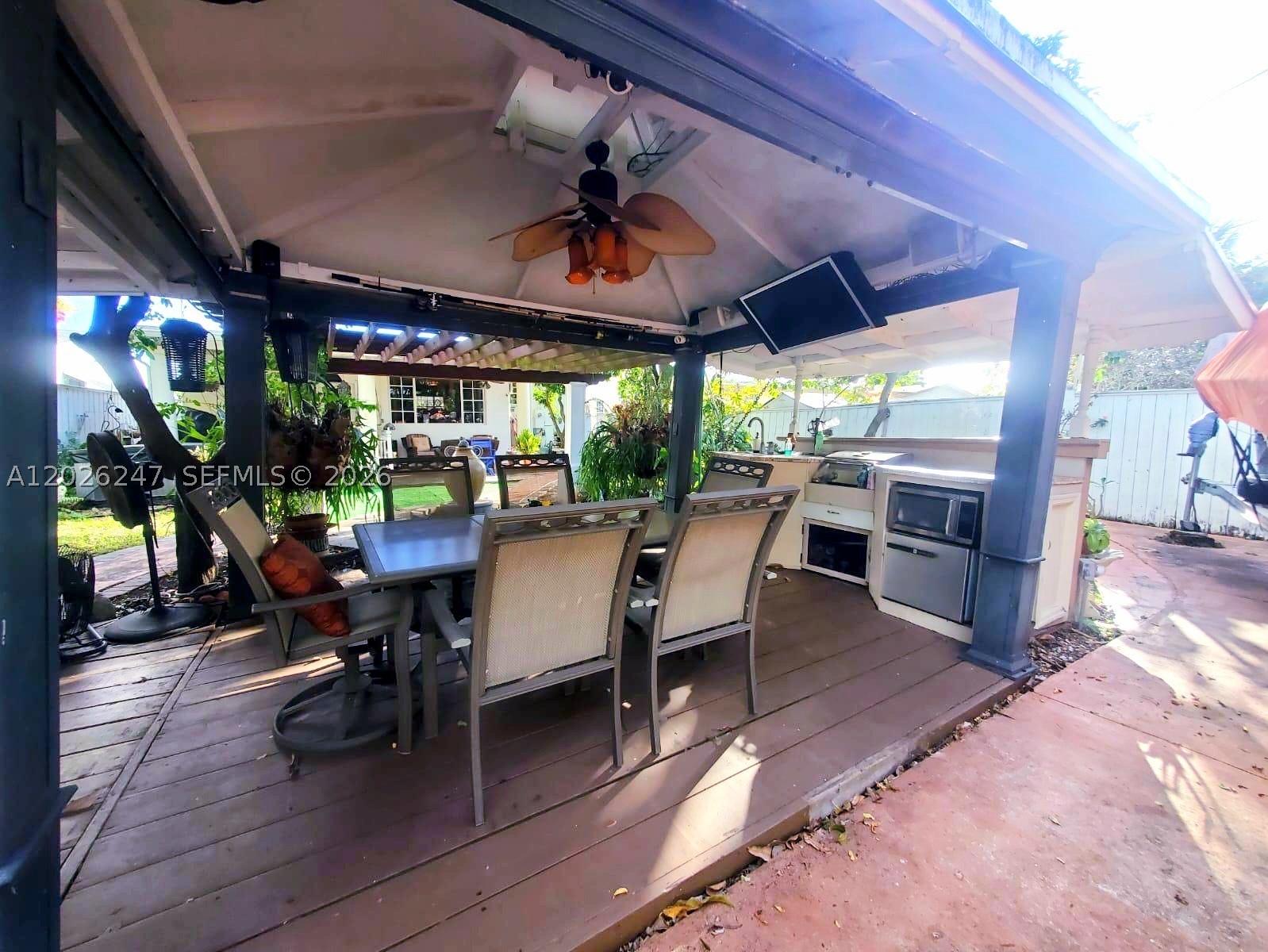 SOUTH HOLLYWOOD AMD PLAT - Residential Lease