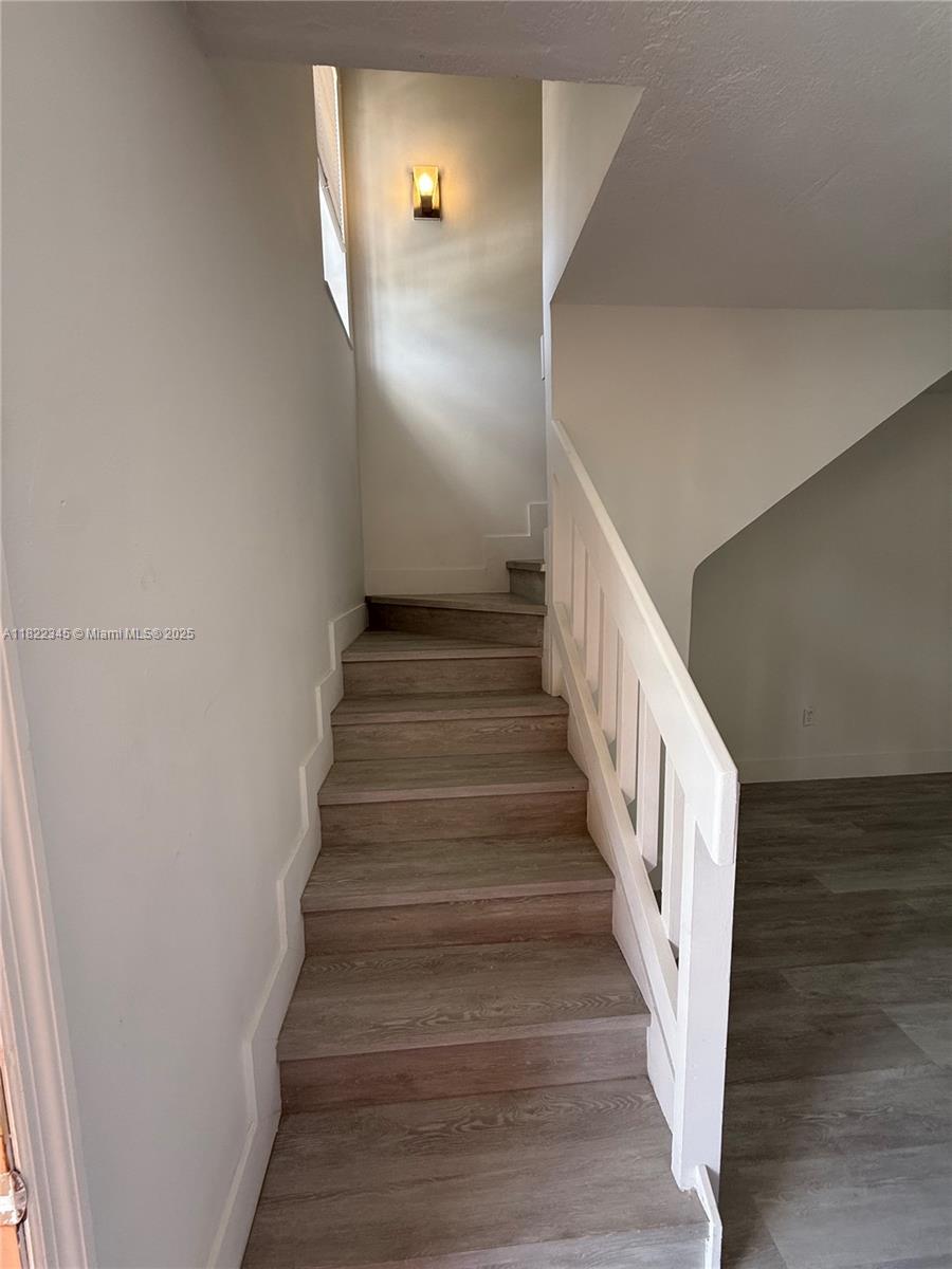 FLAMINGO VILLAS CONDO - Residential Lease