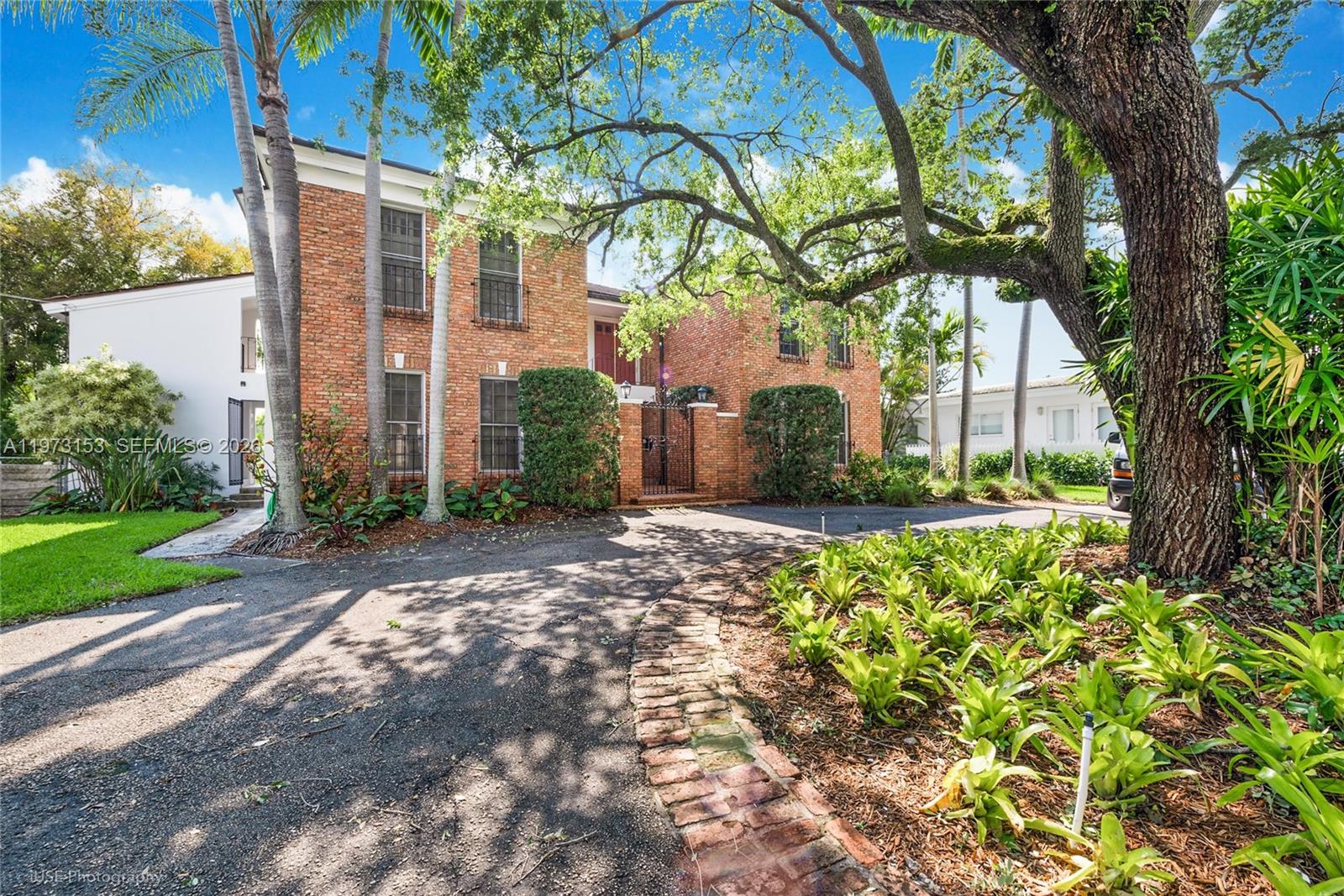 SOUTH BRICK CONDO - Residential