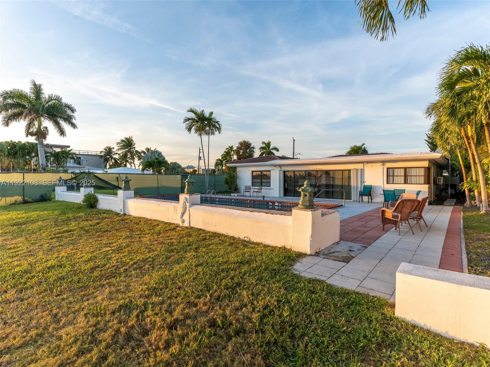 TREASURE ISLAND - Residential