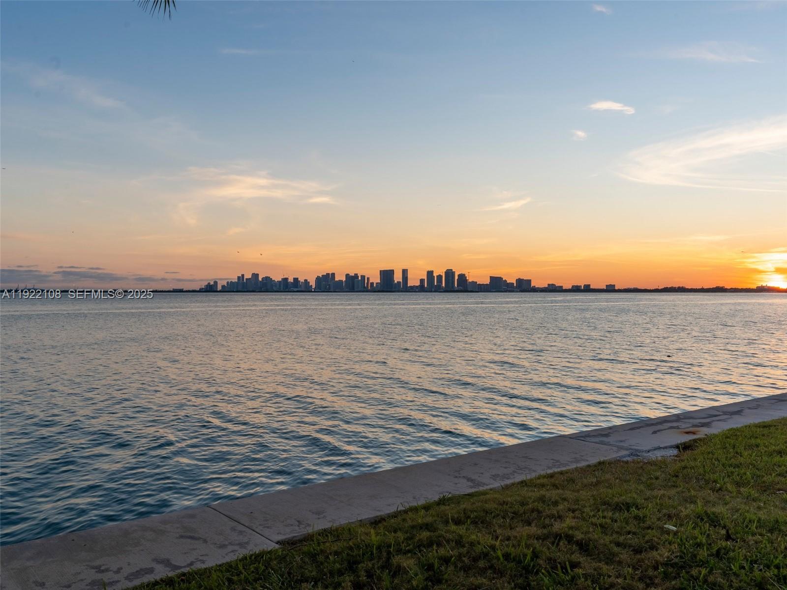 TREASURE ISLAND - Residential