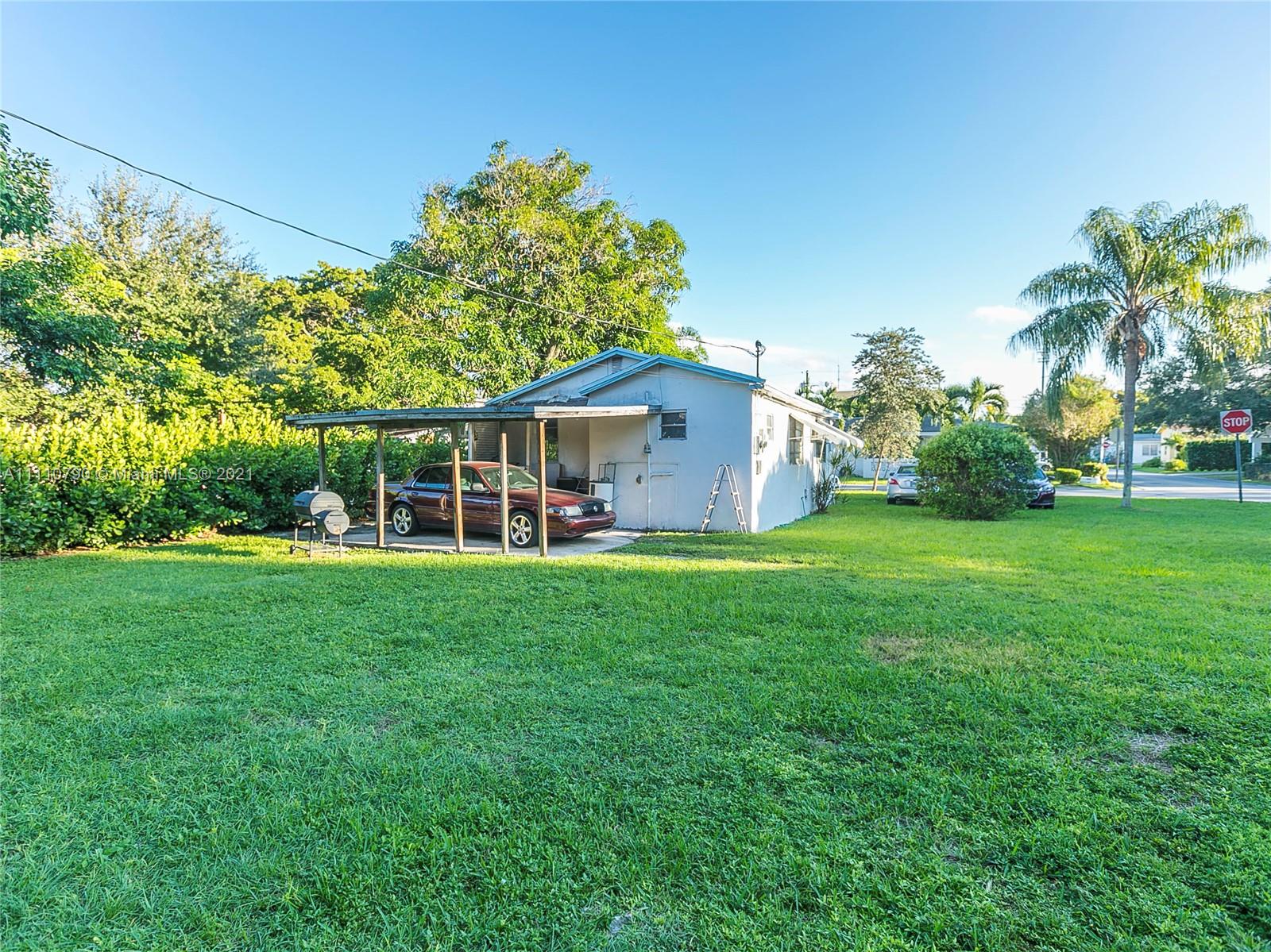 Unique historic property located within the MacFarlane Historic District, a subdivision of Coral Gable, this double lot home with 2 beds and 1 bath is a great opportunity for a homeowner to do work, fixer upper or handyman special. Walking distance to Merrick Park, CocoWalk, parks, and schools.