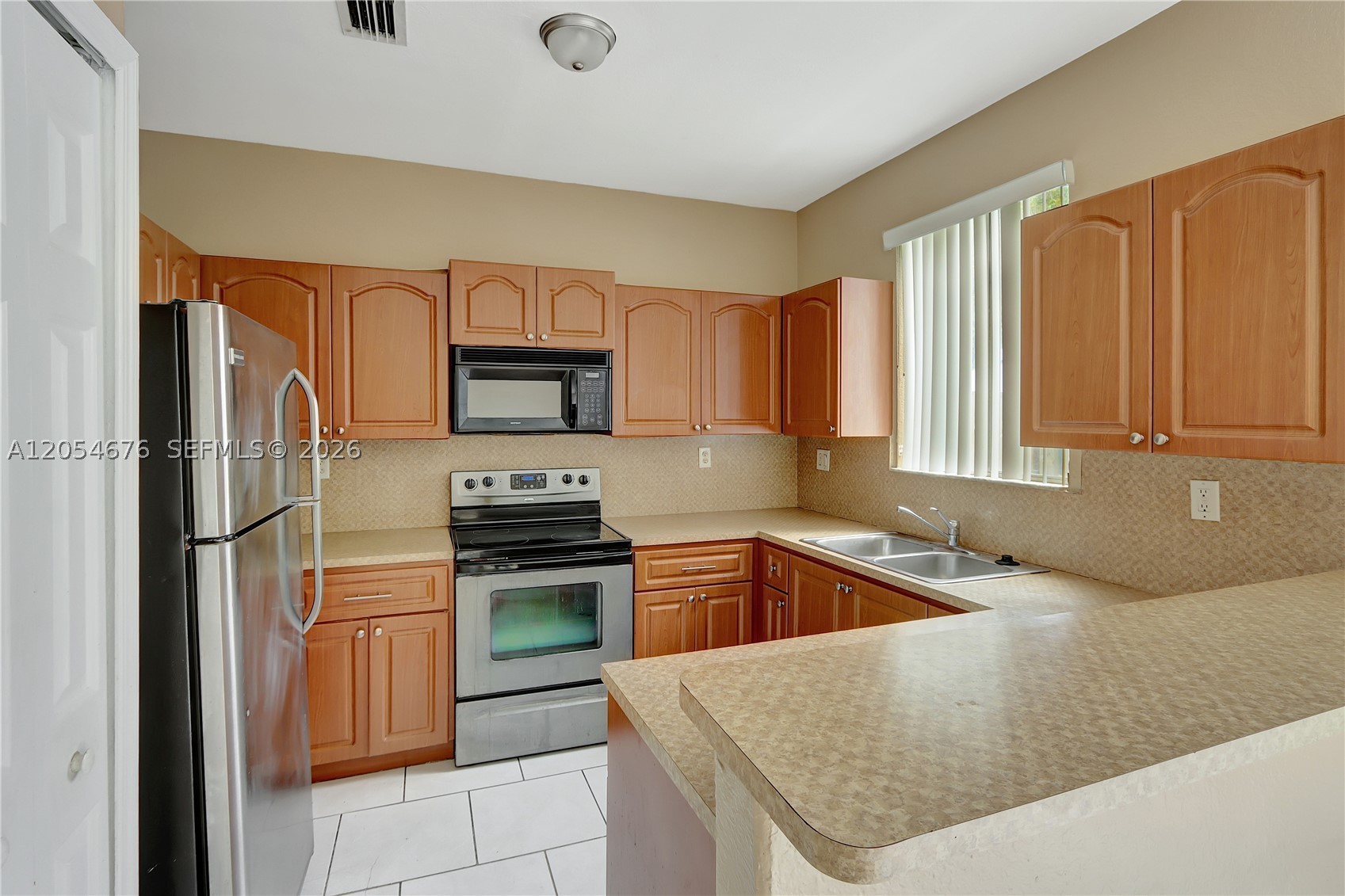 SHOMA TOWNHOMES AT KEYSCO - Residential