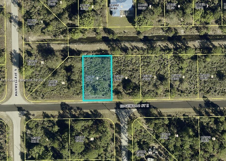 LEHIGH ACRES - Land
