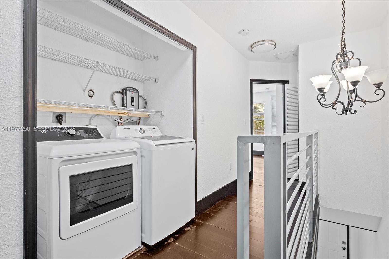 MELROSE POINT CONDO - Residential
