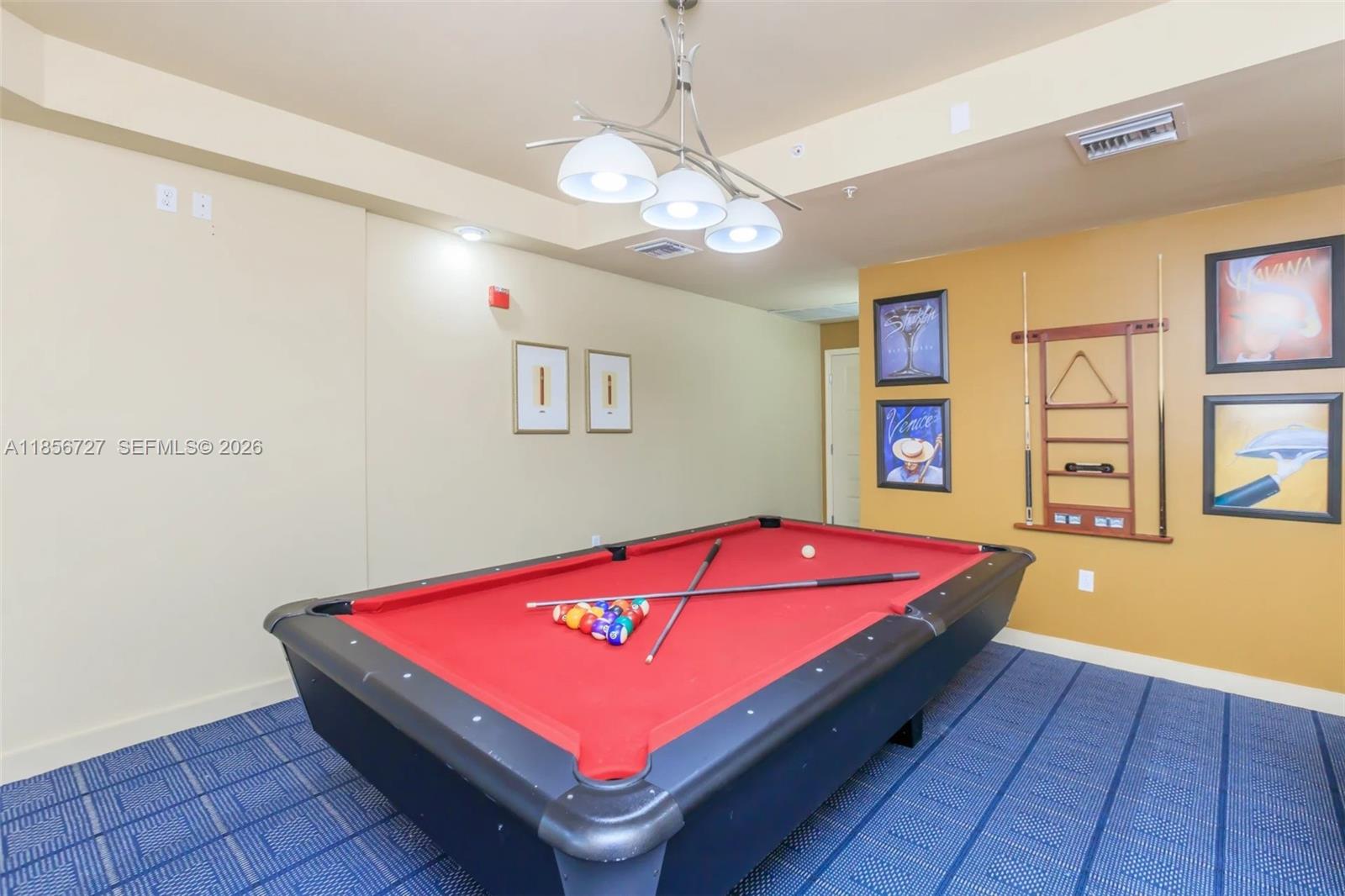 VALENCIA CONDO - Residential