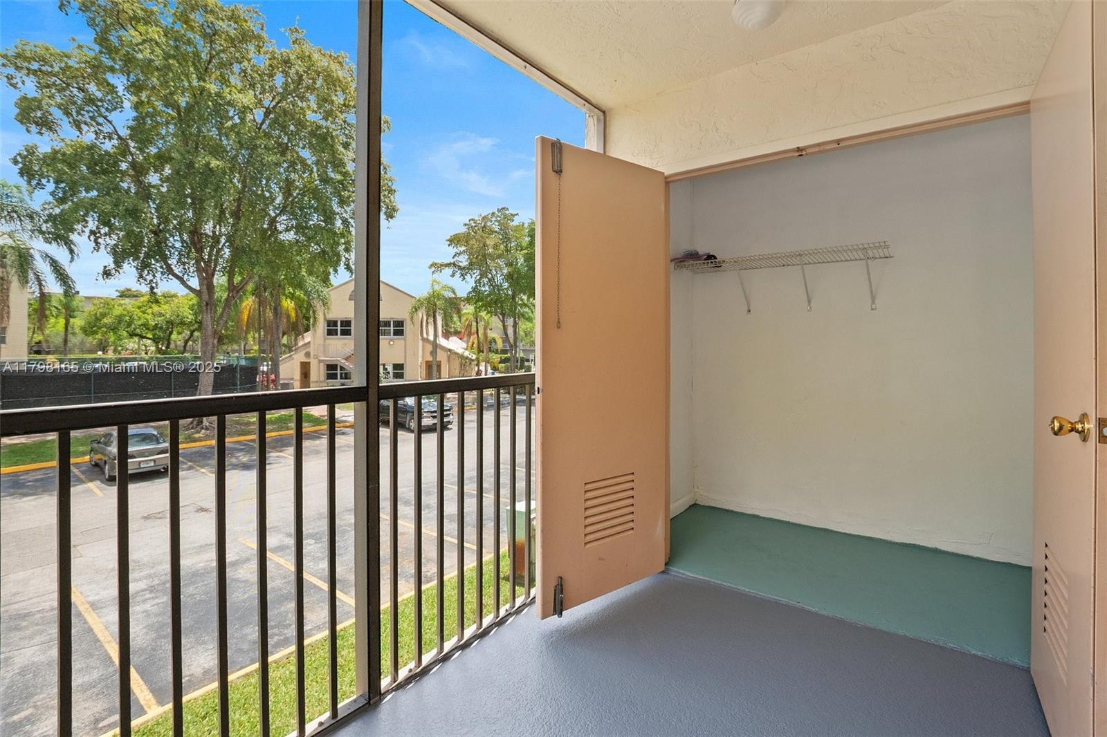LAS VISTAS AT DORAL CONDO - Residential Lease