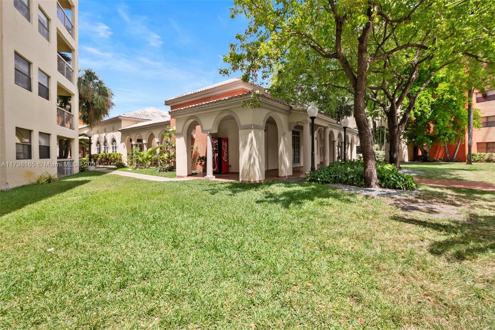 LAS VISTAS AT DORAL CONDO - Residential Lease