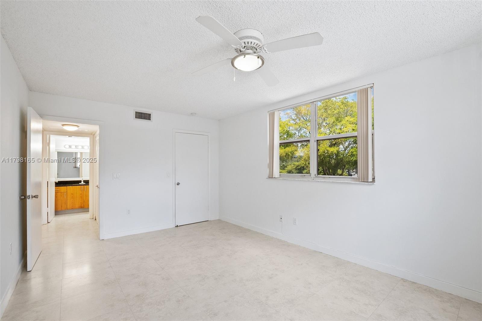LAS VISTAS AT DORAL CONDO - Residential Lease