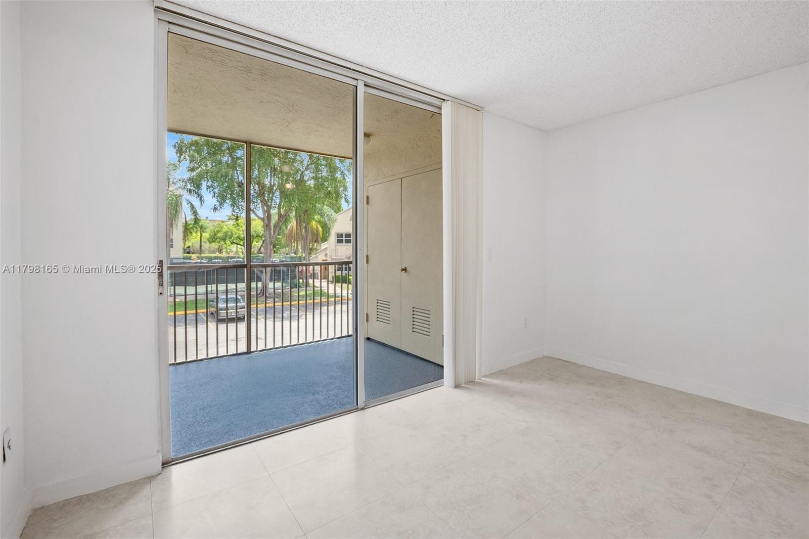 LAS VISTAS AT DORAL CONDO - Residential Lease